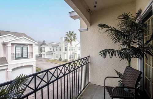 Biloxi Villa | 5 min walk to the beach! In this 945 sq feet 1bed, 1bed Condo!nn
