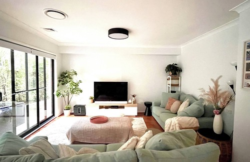 Terrigal House | 5 mins drive to Terrigal Beach. House.
