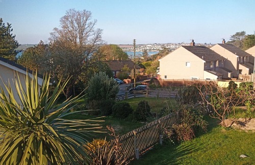 Rock House | 5 Mins From Beach, House in Rock, Cornwall With Sauna and Garden