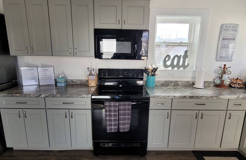 Sandusky House | 5-Mins to Cedar Point, 4-bedroom house.