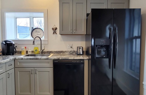 Sandusky House | 5-Mins to Cedar Point, 4-bedroom house.
