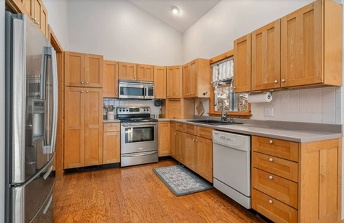 Celina Cottage | 5 Minute Walk to Horse Creek Marina