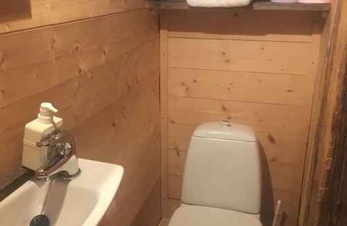 Les Carroz-d'Araches Ski Chalet | 5 minutes from the ski slopes, lovely wooden mazot for unforgettable moments.