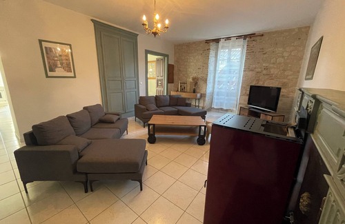 Penne-d'Agenais Other | 5 minutes from the medieval village, classified as one of France's most beautiful villages, air-conditioned house,