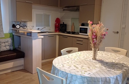 Saint-Augustin House | 5 minutes from the beach! Spacious mobile home with covered terrace