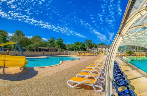 Saint-Augustin House | 5 minutes from the beach! Spacious mobile home with covered terrace