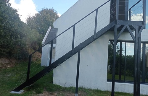 Breles Apartment | 5 minutes from the sea, apartment in the heart of a large garden. Pets allowed