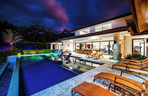 El Ocotal House | 5 MINUTES TO BEACH! Dazzling Luxury Hilltop Estate w/MASSIVE Outdoor Oasis!