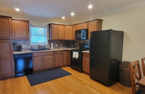 Nauvoo Apartment | 5 Minutes to Downtown Nauvoo - Great Spot for Young Families - Some Stairs