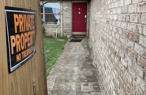 Wichita Falls Apartment | 5 minutes to MSU/SAFB/MPEC 102-A 2 Bedroom 1 Bath BED&Breakfast. Sleeps 3.