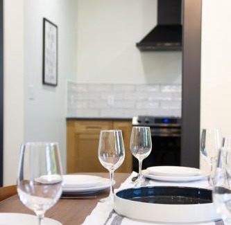 Niagara Falls House | 5 Minutes to the Falls-Luxury Home 3BR 2 Bath - USA Side