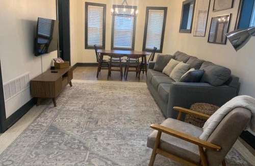 Niagara Falls House | 5 Minutes to the Falls-Luxury Home 3BR 2 Bath - USA Side