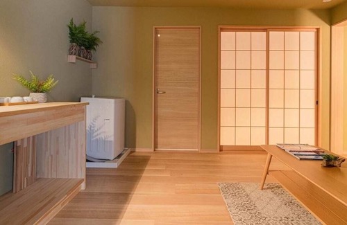 Ikuno House | 5 minutes walk from JR Osaka Loop Line station! 2 bathrooms & 4LDK & full renovation! 7 minutes to Namba! Directly to Umeda and Tennoji!