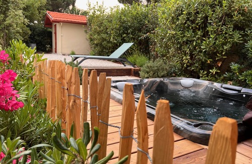 Arcachon Villa | 5 minutes walk from the beach, magnificent Arcachon villa with pool table and jacuzzi