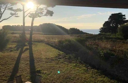 Locmaria House | 5 minutes walk from the Pointe du Skeul.2 charming houses