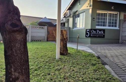 Phalaborwa Villa | 5 On Park