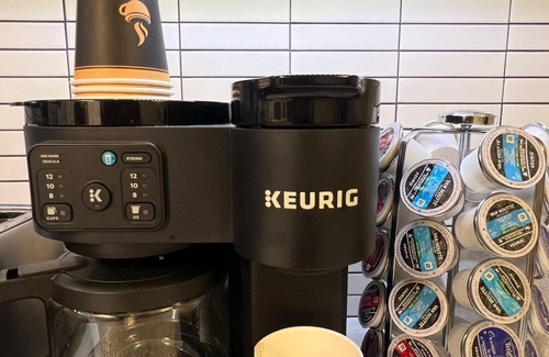 Algoma District House | 5 or 6Br/2 BathRm/kitchen Premium EXCLUSSIVE Luxury Stay