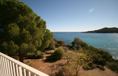 Favone Apartment | 5 pers 2nd floor apartment, superb sea view, direct access to the beach