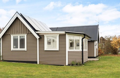 Falkenberg House | 5 person holiday home in FALKENBERG