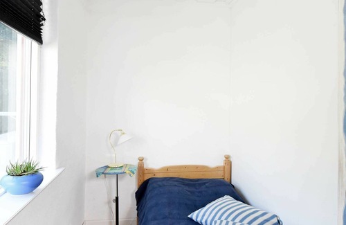 Skaerhamn House | 5 person holiday home in SKÄRHAMN