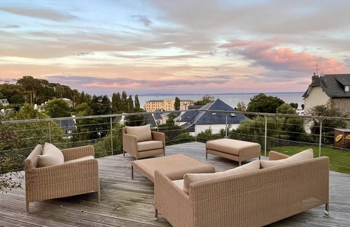 Morgat Villa | 5* property, pool, spa, panoramic view over bay, very close to beach