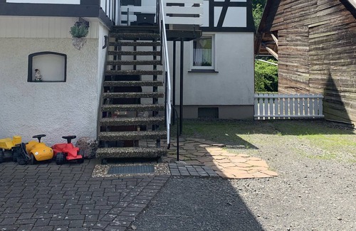 Latrop Apartment | 5 room apartment on the Rothaarsteig - families and animals are welcome!
