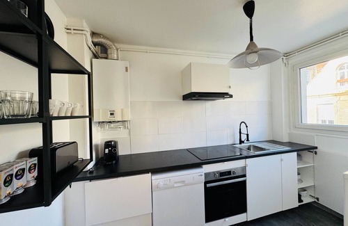 Port of Caen Apartment | 5-room apartment in the heart of the city center