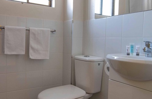 Perisher Valley Hotel | 5 Share - 5 Share Room - Mt Perisher Views