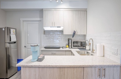 Panorama Hills House | 5-star community, 5-10 minute drive to a mall with everything you need in lifenn