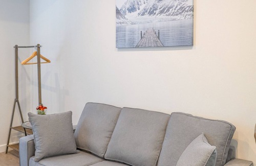 Panorama Hills House | 5-star community, 5-10 minute drive to a mall with everything you need in lifenn