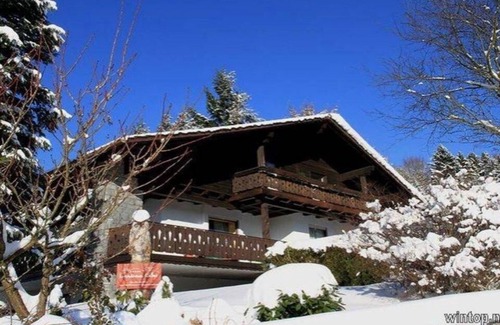 Bischofsmais Apartment | 5-star country house with tiled stove and large covered terrace