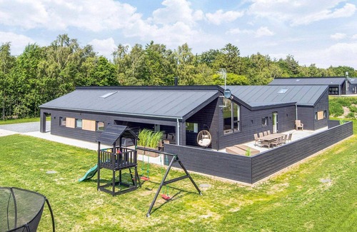 Bønnerup Strand House | 5 star holiday home in Glesborg