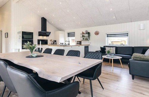 Haslevgarde House | 5 star holiday home in Hadsund