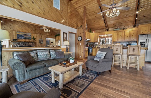 Big Bear Lake Cabin | 5-STAR Lakefront cabin! DOCK! GAME ROOM! 2600 sq ft w/fire pit. SLOPES/LAKE!