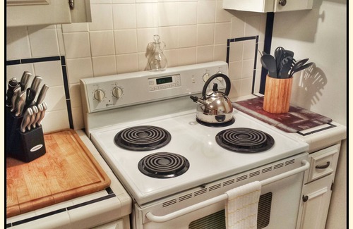 Franklin House | 5 Star listing. Dog Friendly in Downtown Franklin!