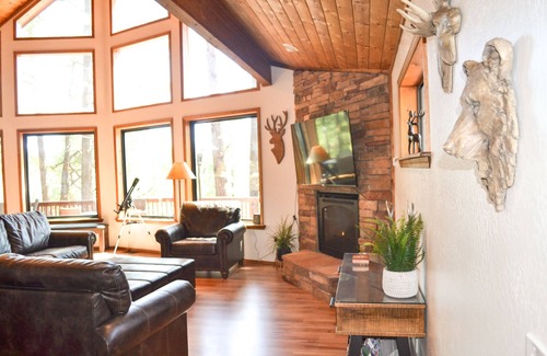 Munds Park Cabin | 5 Star Luxury Mountain Retreat!