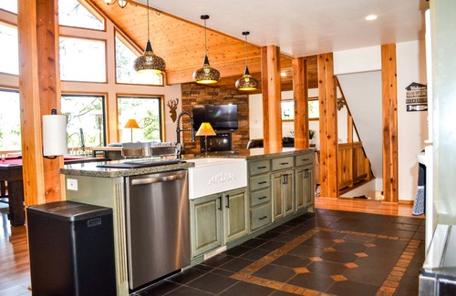 Munds Park Cabin | 5 Star Luxury Mountain Retreat!