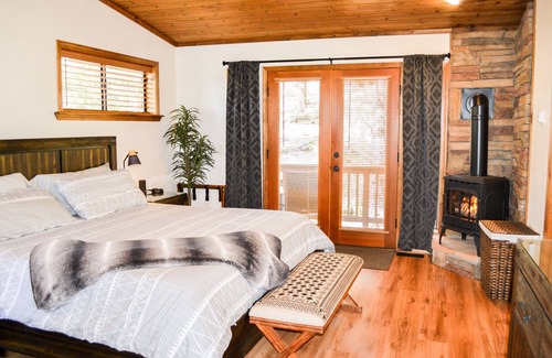 Munds Park Cabin | 5 Star Luxury Mountain Retreat!