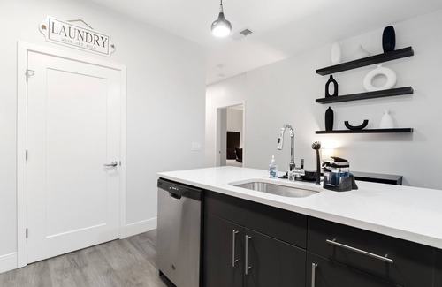 Near Southside Apartment | 5-Star MC Suite II Central 5 mins to downtown STL