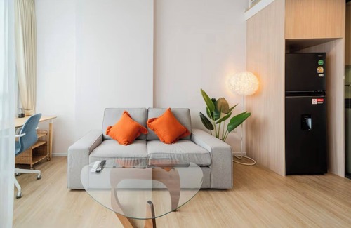 Huai Khwang Condo | 5 Star Rama 9 Luxury Apartment Infinity Pool