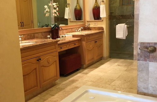 Flamingos Resort | 5 star remodeled Villa - BradAndJoeyRentals Villa La Estancia