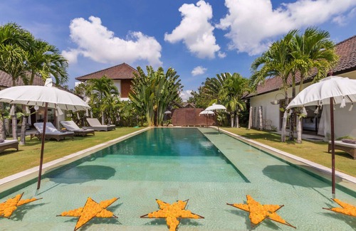 Seminyak Villa | 5 Star Villa in Bali, Minutes from the Beach, Bali Villa 2056