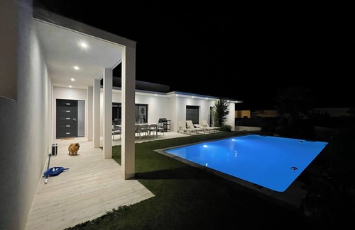 Serignan Villa | 5-star villa with pool at Maison de France