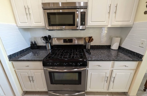 Cherokee House | 5 Star Waterfront Villa, Beach, Dock & Boat Rental