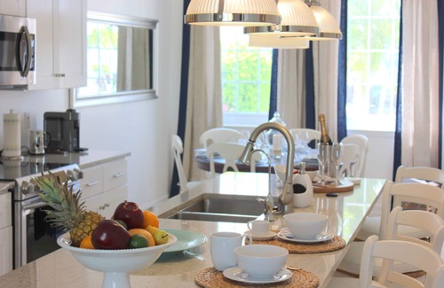 Palm Cay House | 5 STARS~GATED RESORT~NR.1~LUX.LG.4BR~POOL~KAYAK~SUP~GOLF~TENNIS~P&PLAY~0%PAYPLAN