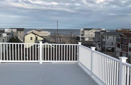 Holgate House | 5 STARS ! LBI BEACH RETREAT ! Text me 9144751235. PET FRIENDLY !