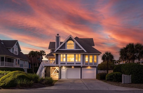 Charleston County House | 5 Surf Lane - Ocean View - Steps to Beach - Pool Access!