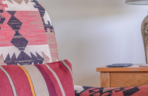 Thurlestone Apartment | 5 THURLESTONE BEACH, pet friendly, with a garden in Thurlestone