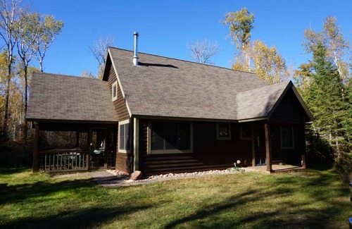 La Pointe Cabin | 50 Acres Private Cabin Nestled in the Woods