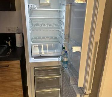 Guebwiller Apartment | 50 nuances de rouge